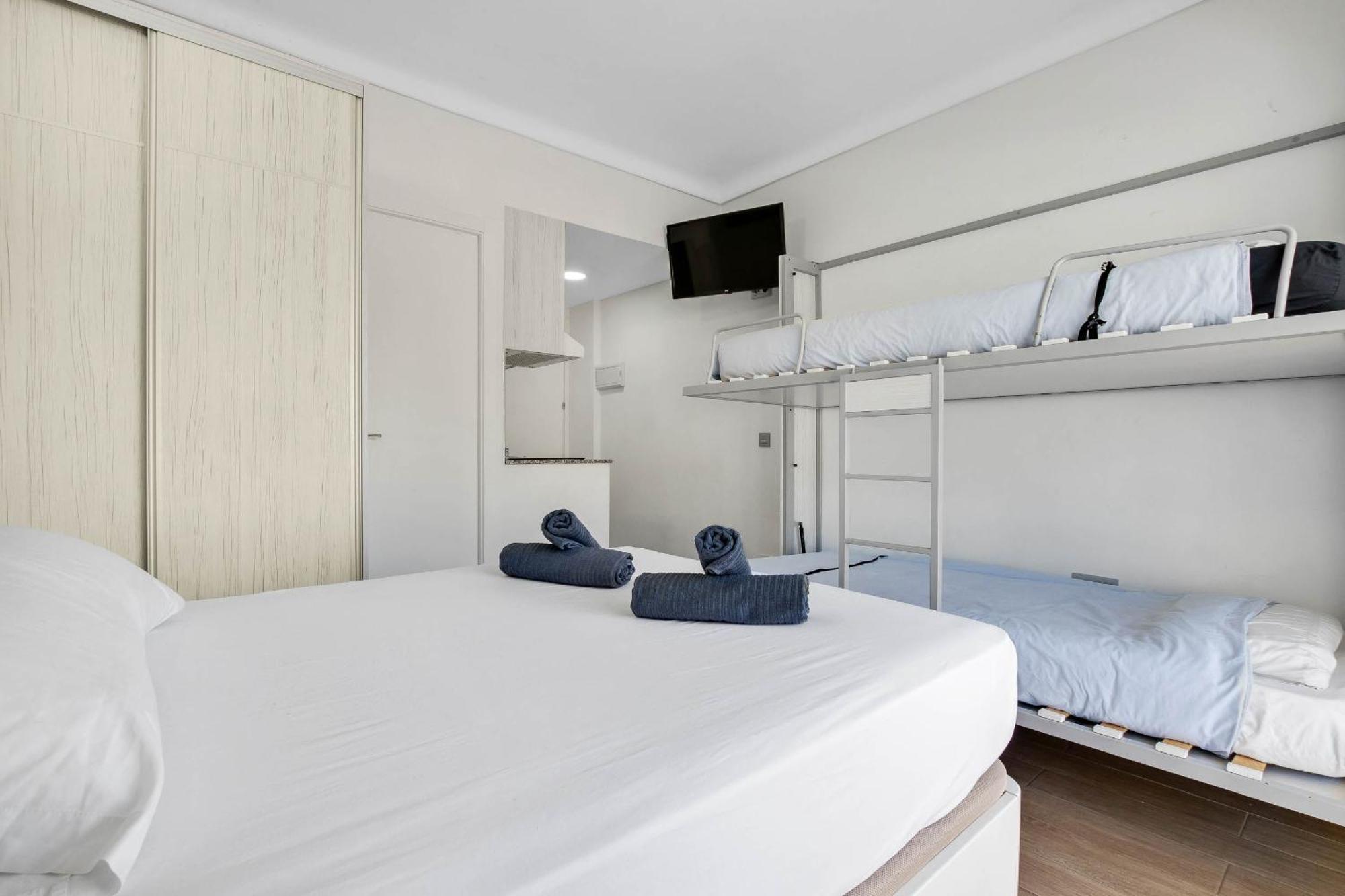 Carihuela Palace 417 By Ivi Real Estate Torremolinos Exteriér fotografie